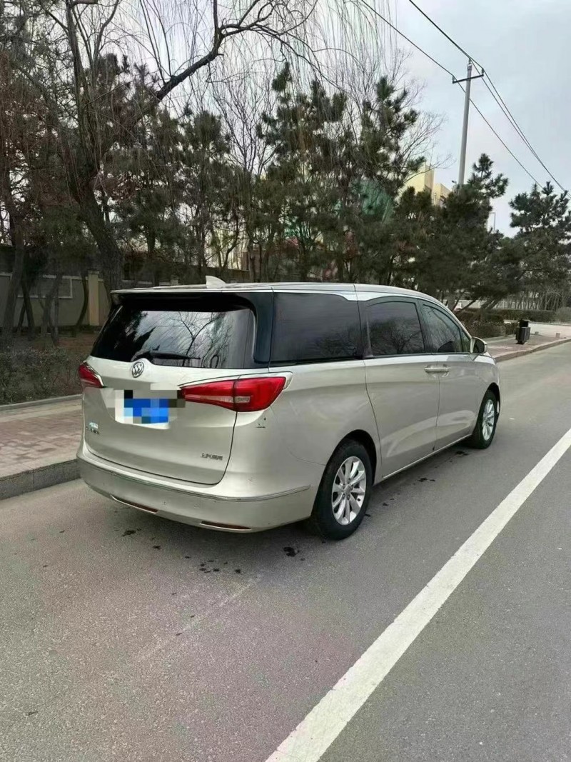 青岛18年别克GL88