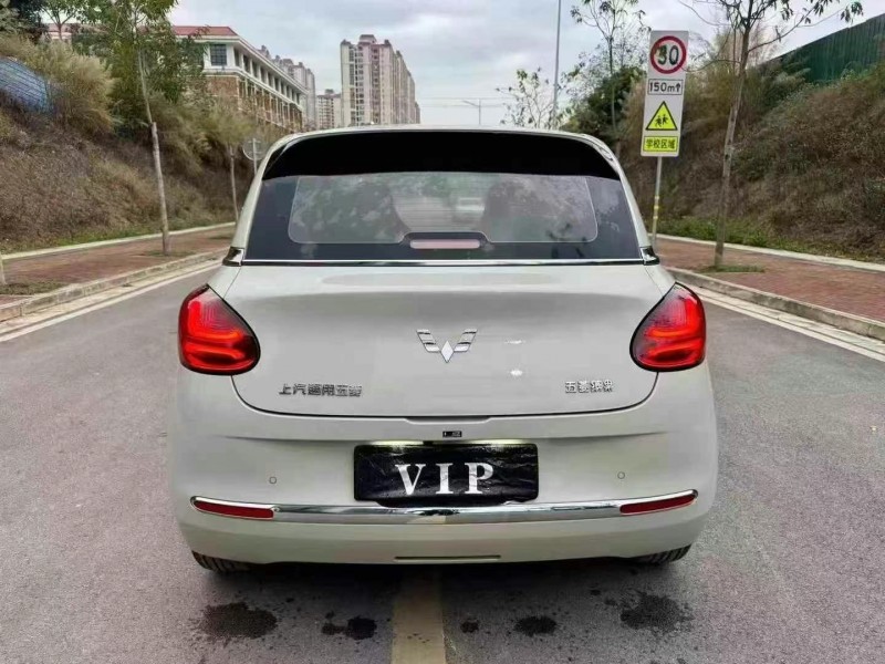 南寧24年五菱汽車繽果8