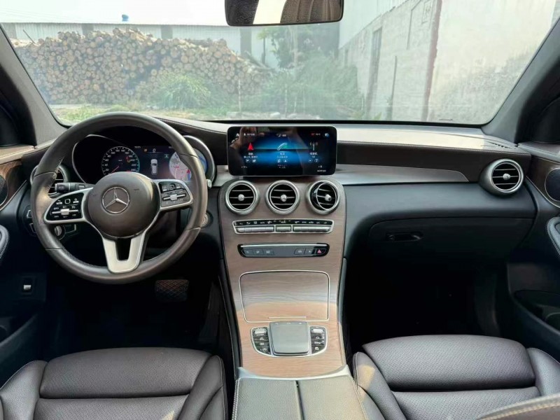 广州23年奔驰GLC4