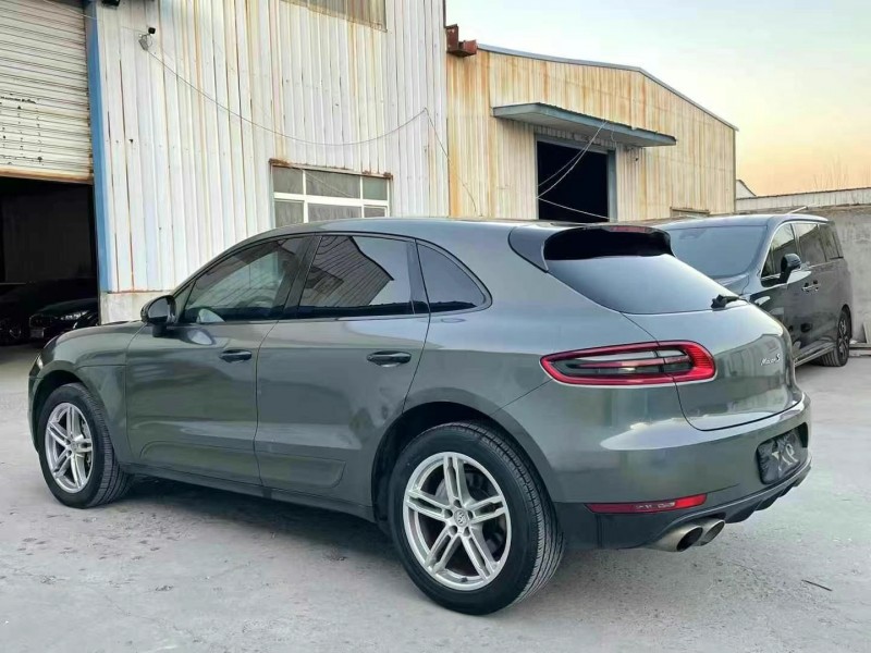 济宁17年保时捷Macan8