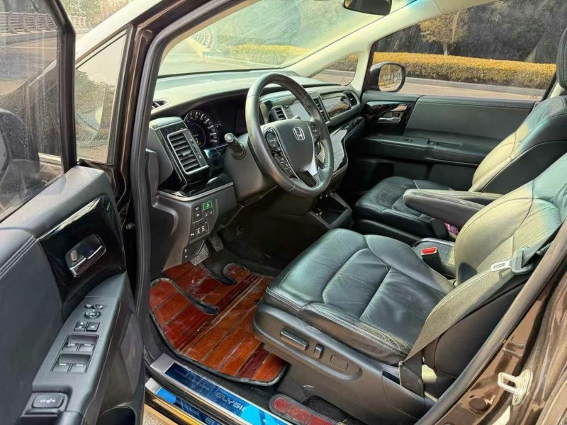 徐州19年本田艾力绅5