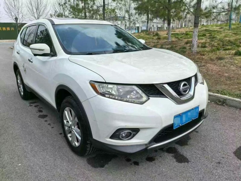 宜昌15年日產奇駿2