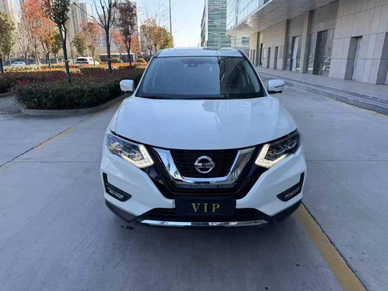 濟寧23年日產奇駿1