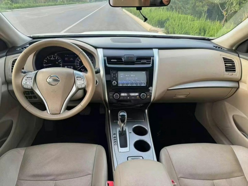 濟寧18年日產天籟5