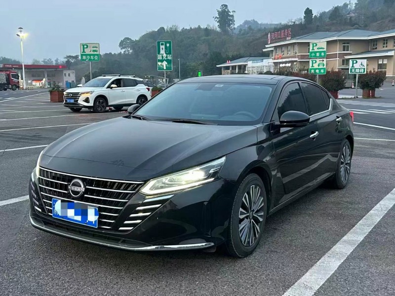 濟寧23年日產天籟2