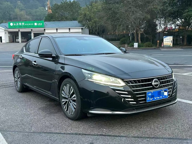 濟寧23年日產天籟3