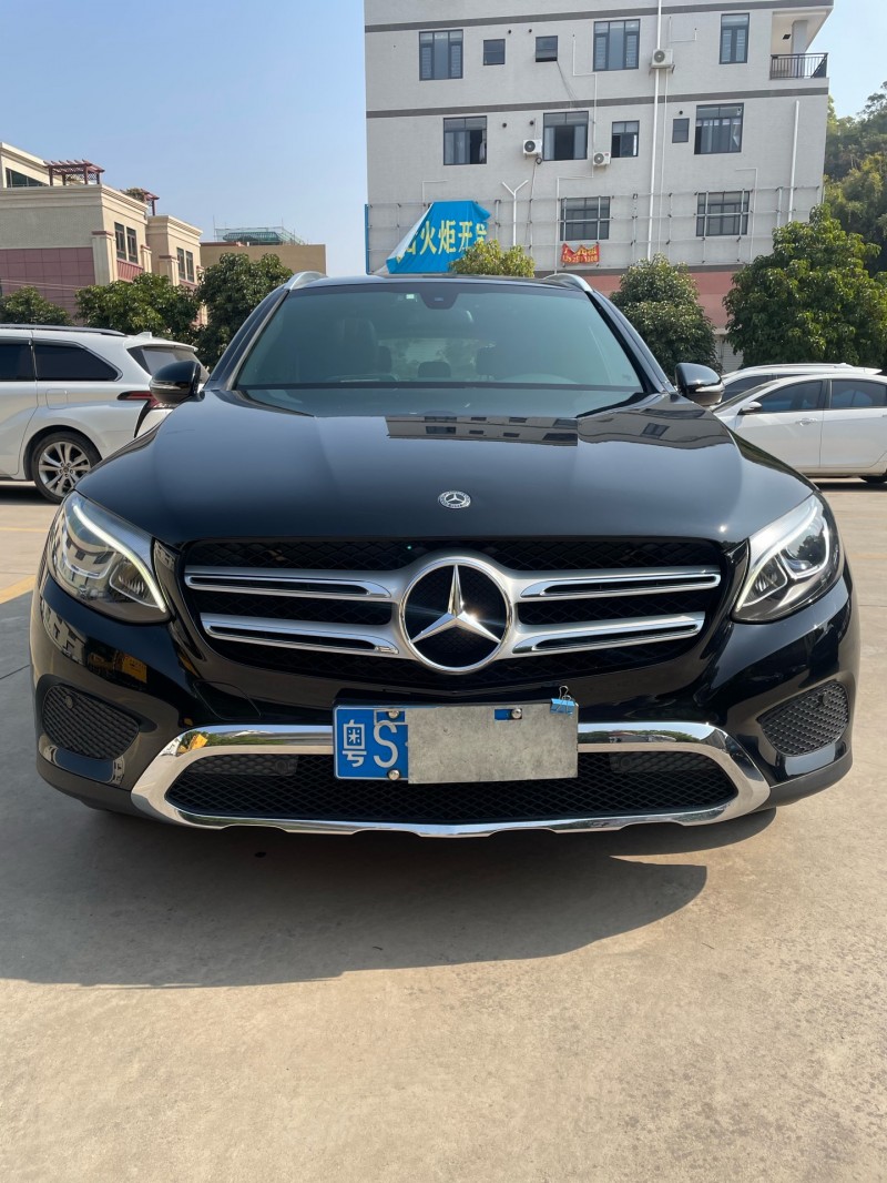 中山19年奔馳GLC1