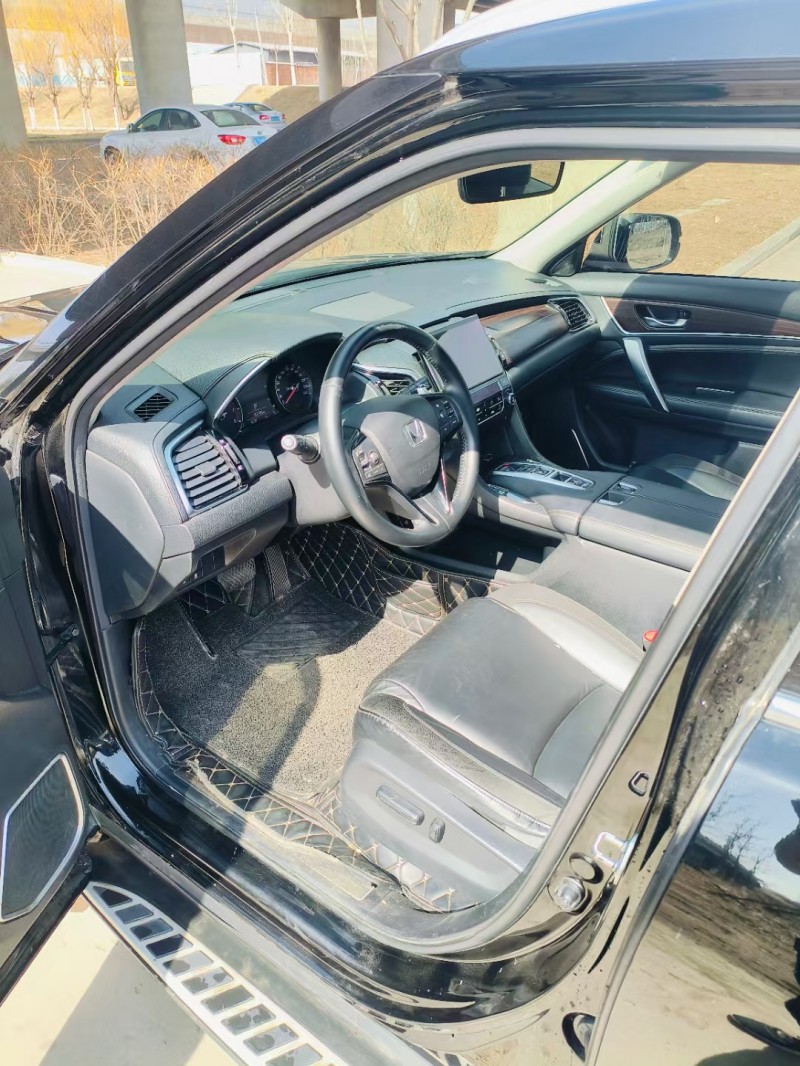 青岛18年本田冠道4