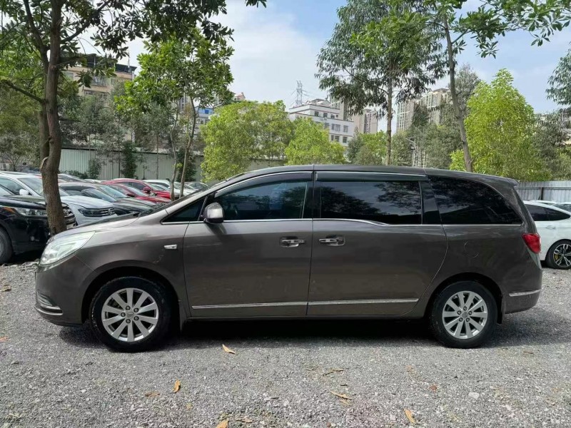 广州17年别克GL87