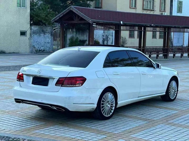 深圳15年奔馳E8