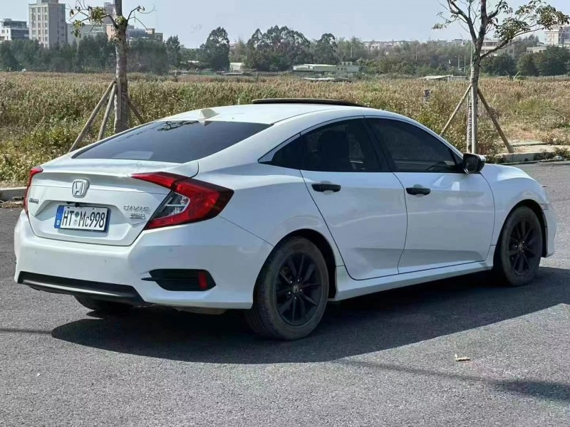 广州21年本田思域8