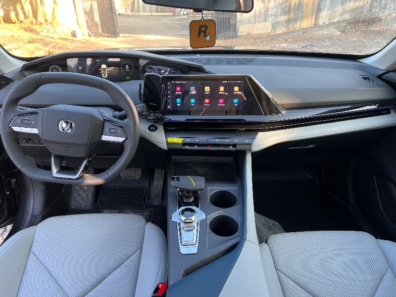 河源23年長安汽車UNI9