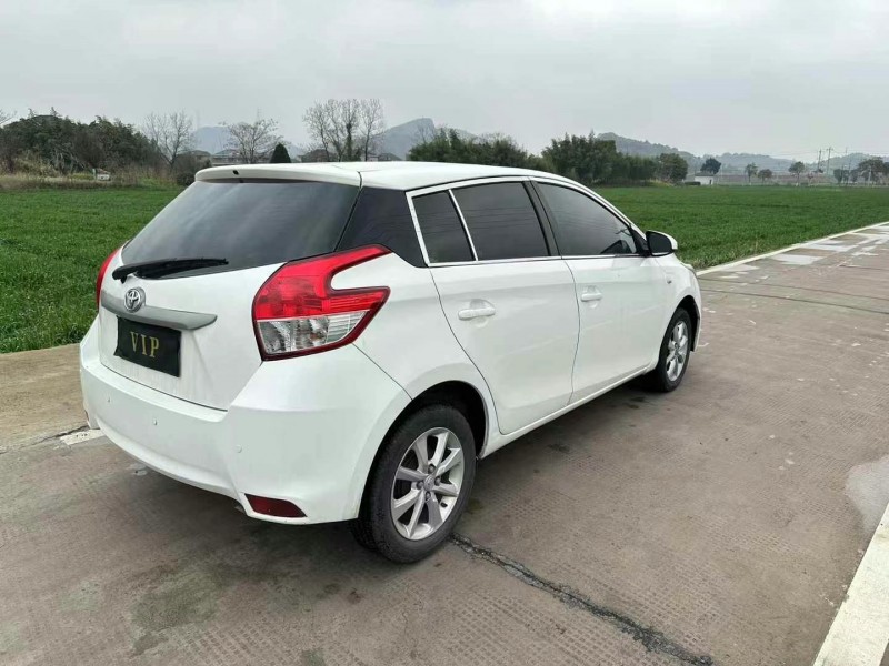 嘉興14年豐田YARiS L 致炫8