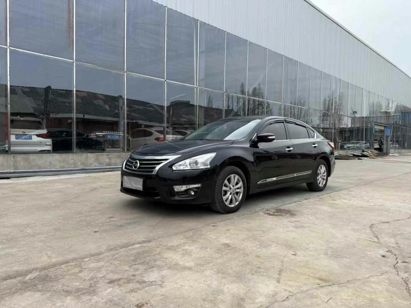 徐州15年日產天籟2