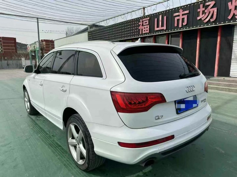 煙臺15年奧迪Q78
