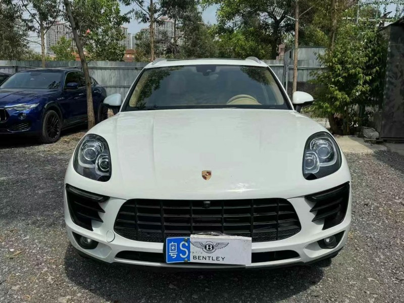 广州16年保时捷Macan1
