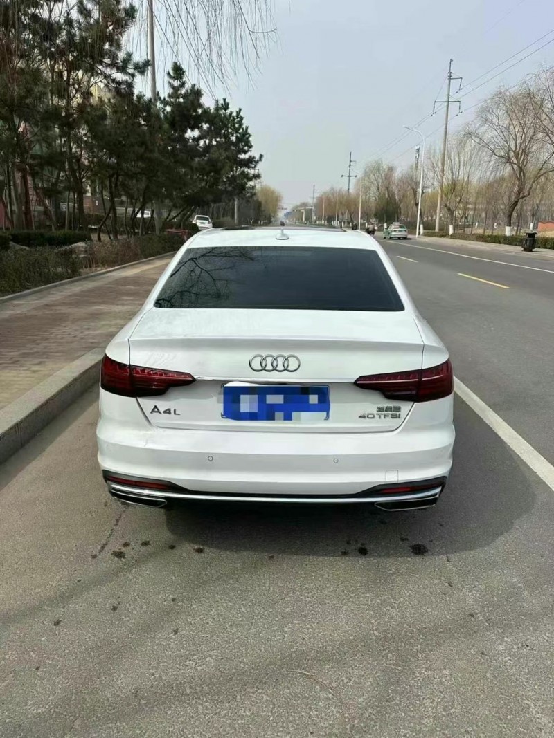 济宁21年奥迪A4L8