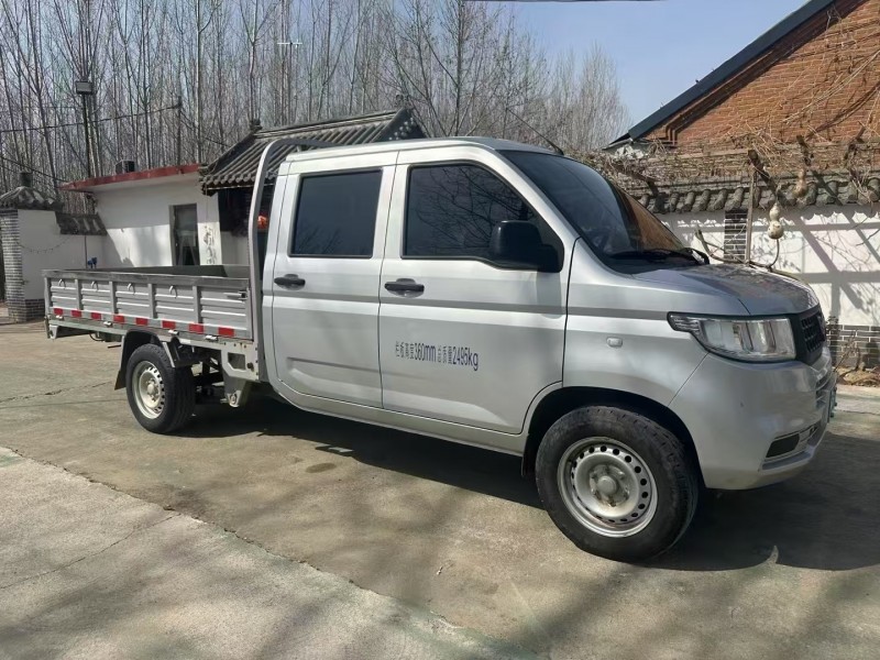 濟寧23年五菱汽車新卡2