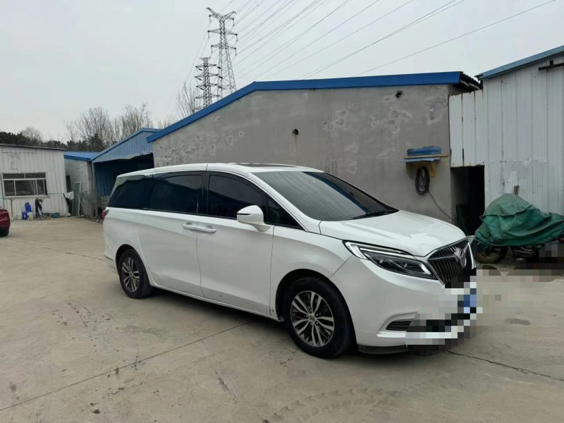 青岛19年别克GL82