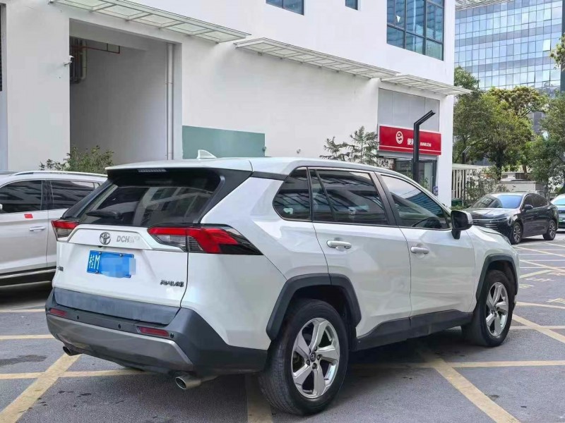 深圳20年豐田RAV4榮放7