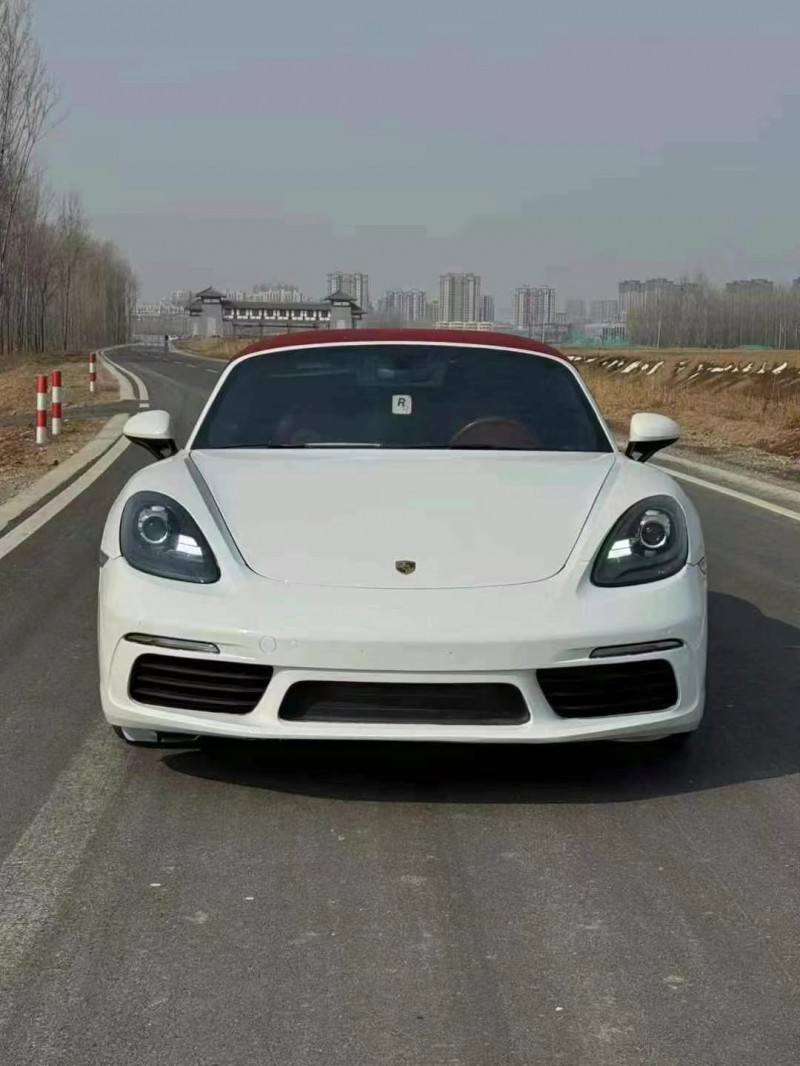 东营18年保时捷7181