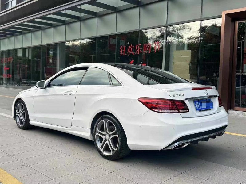 广州14年奔驰E8