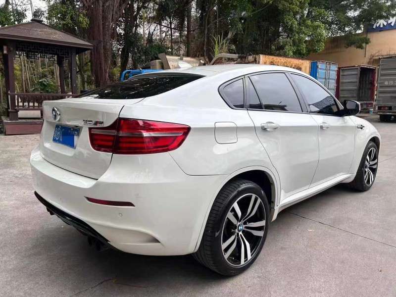 广州12年宝马X67