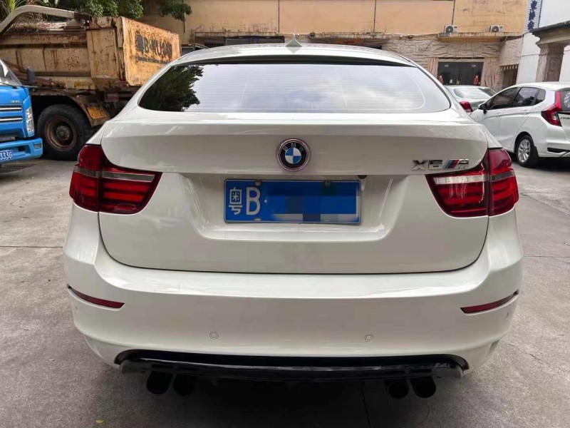 广州12年宝马X69