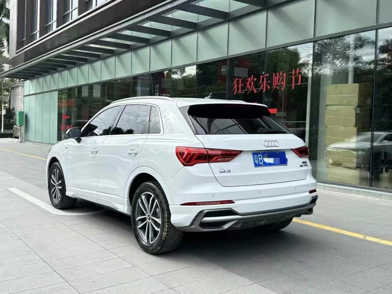 深圳22年奧迪Q37