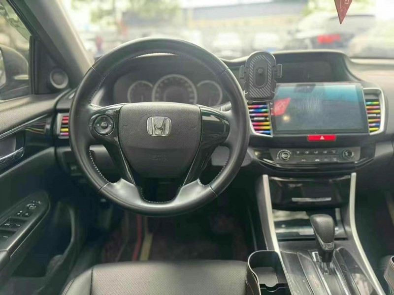 广州16年本田雅阁8