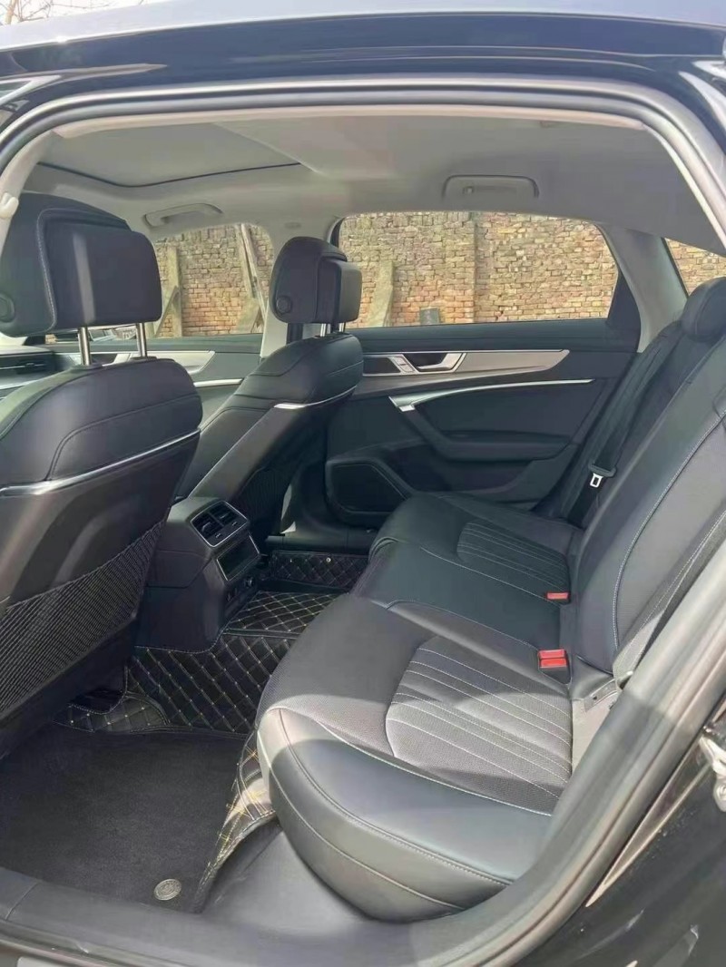 济宁24年奥迪A6L4