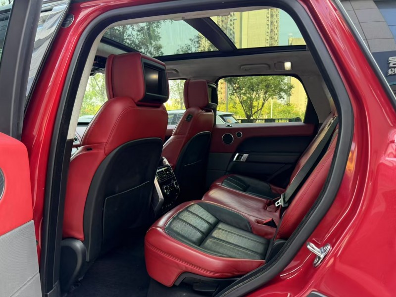 济宁18年路虎揽胜运动5