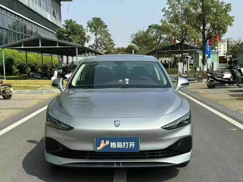 珠海24年榮威D71