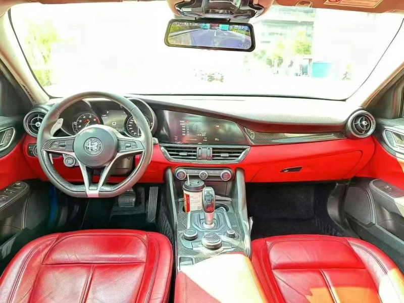 珠海18年阿爾法·羅密歐Giulietta4