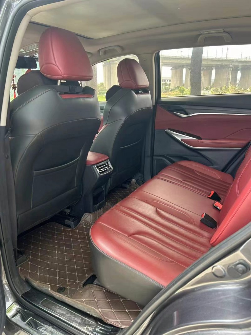 东莞20年长安汽车CS758