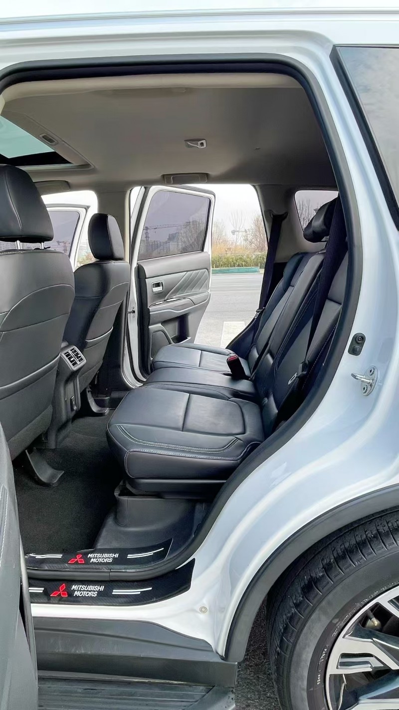 廊坊20年三菱歐藍德5