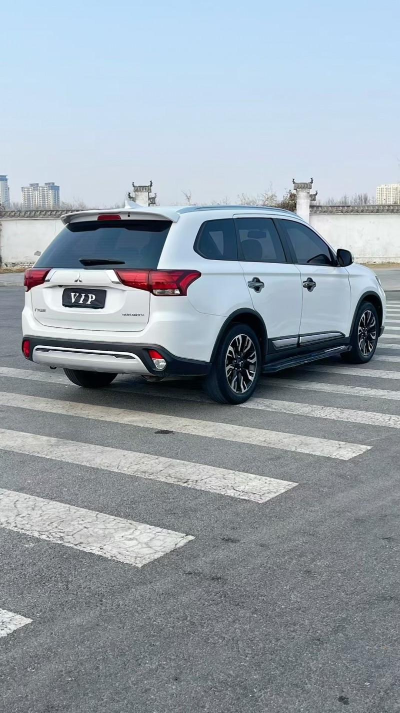 廊坊20年三菱歐藍德6