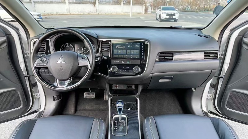 廊坊20年三菱歐藍德8