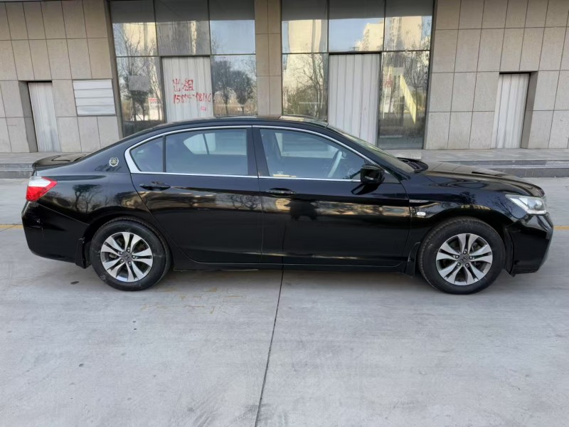 济宁14年本田雅阁7