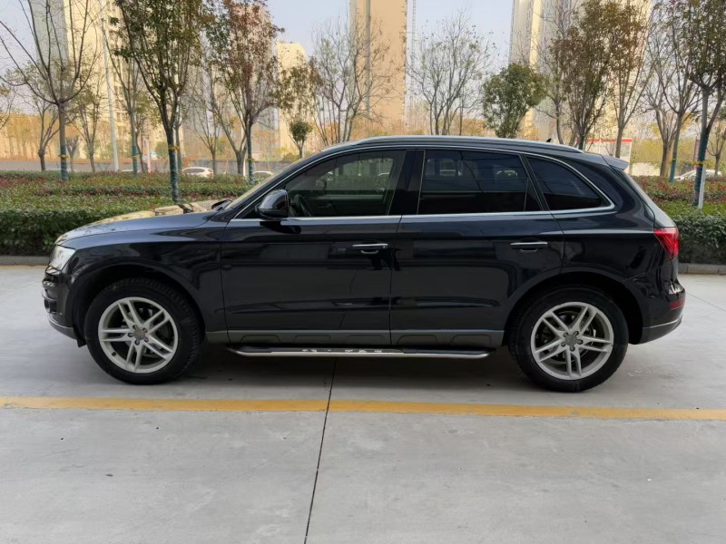 济宁18年奥迪Q58