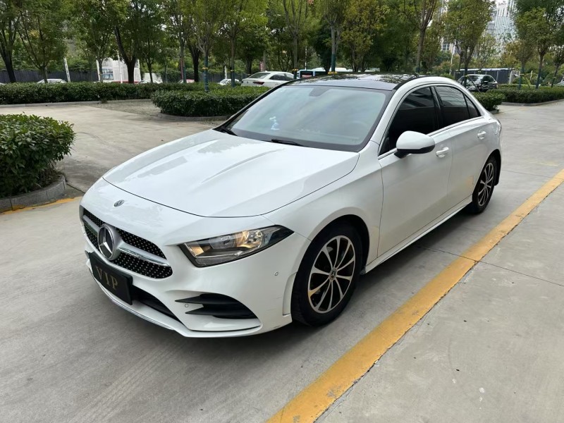 济宁20年奔驰A3