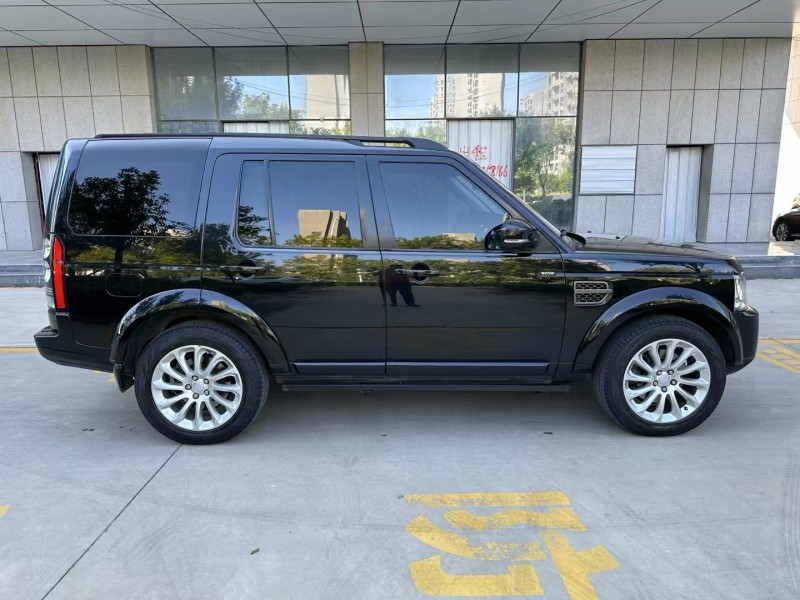 济宁16年路虎发现8