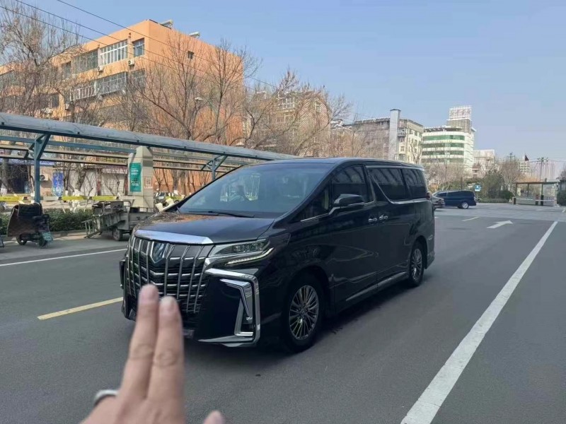 濟南19年豐田埃爾法2