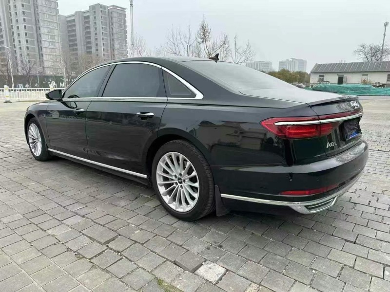 棗莊21年奧迪A8L8