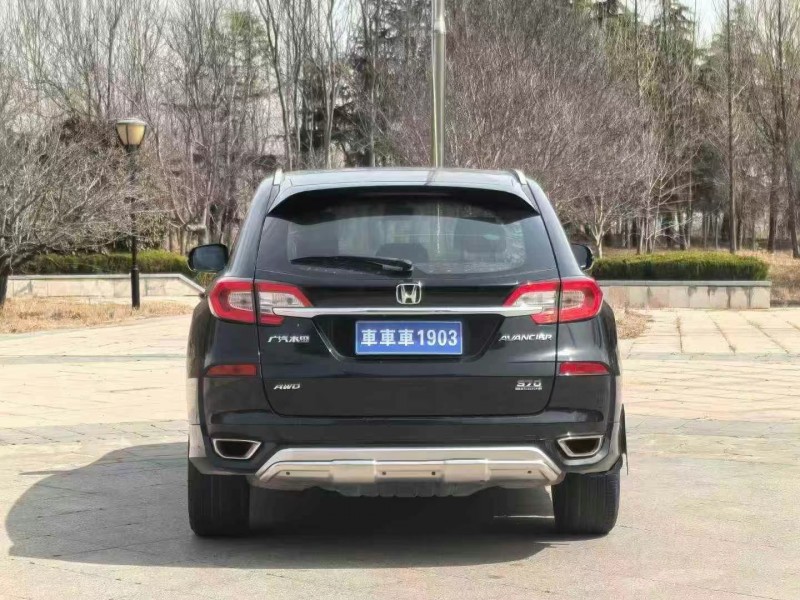 青岛18年本田冠道17