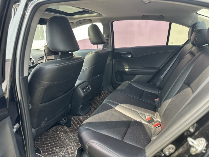 青岛18年本田雅阁5