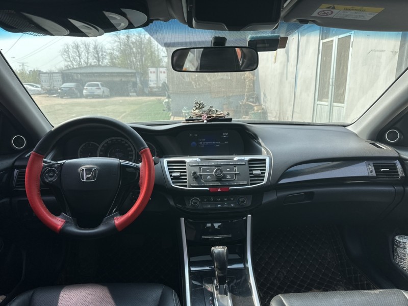 青岛18年本田雅阁6