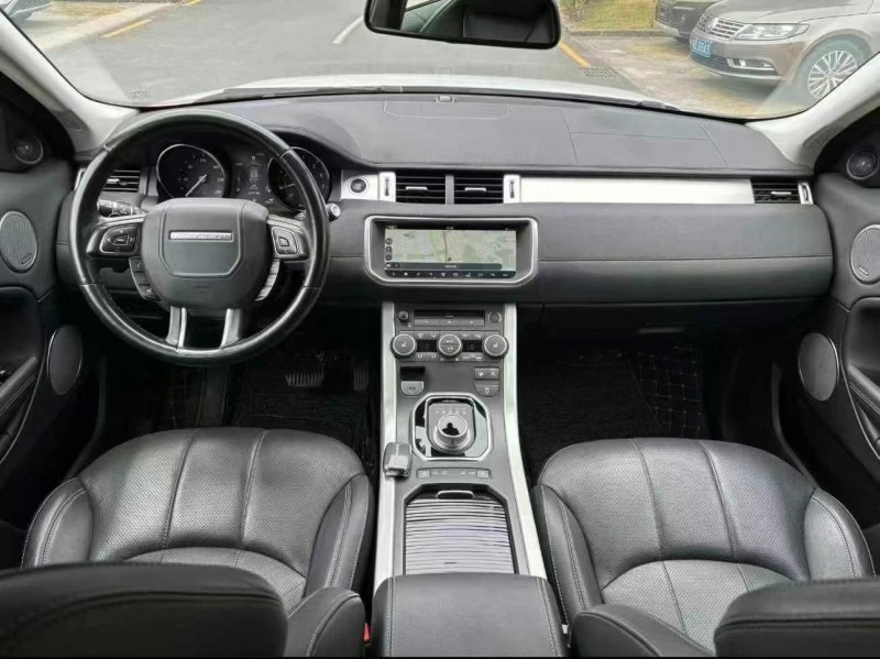 济宁17年路虎揽胜极光(进口)5