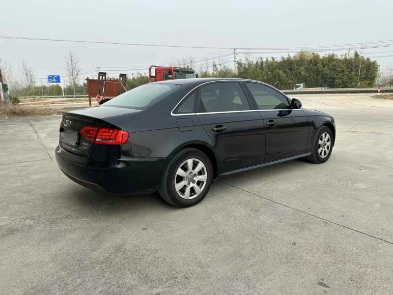 徐州11年奥迪A4L7