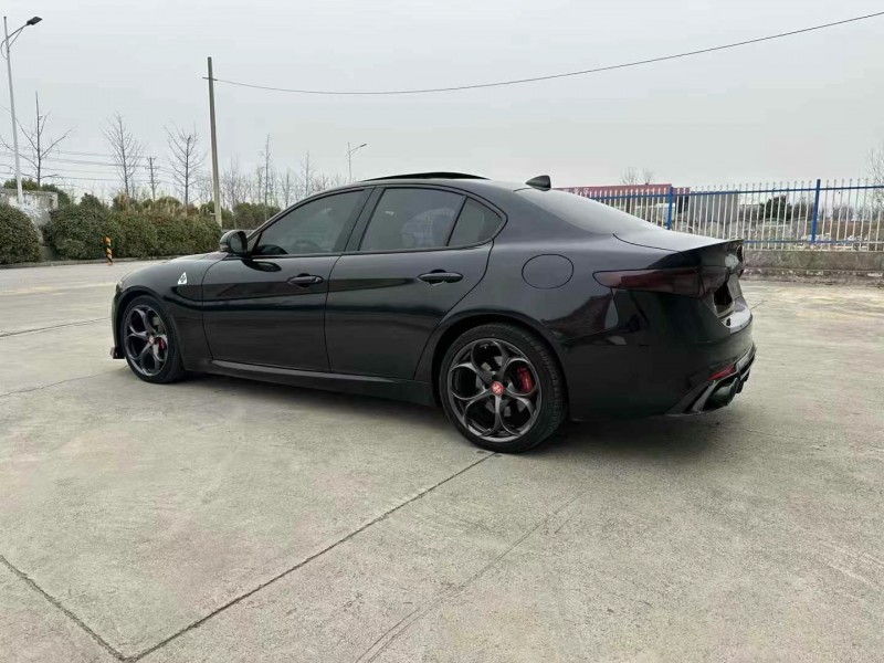 徐州20年阿尔法·罗密欧Giulia8